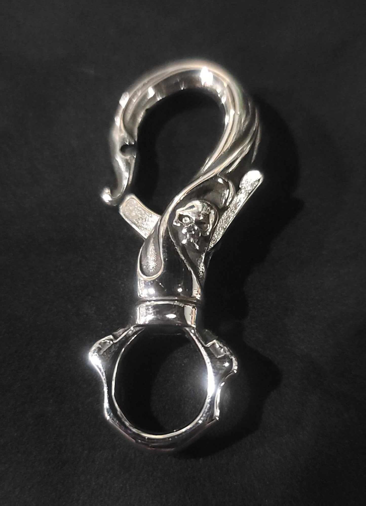 Dark and Gothic Skull Key Chain-Stainless Steel Jewelry - Gothic & Alternative Gift - Haunted