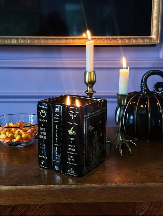 The Wick & Whisper Candles - Haunted