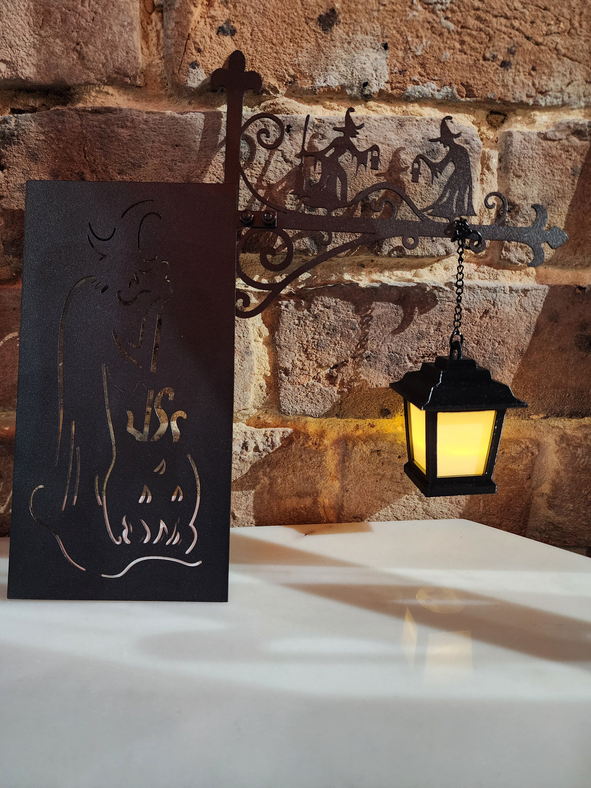 Witch Lantern Bookend – Battery-Operated Gothic Shelf Light