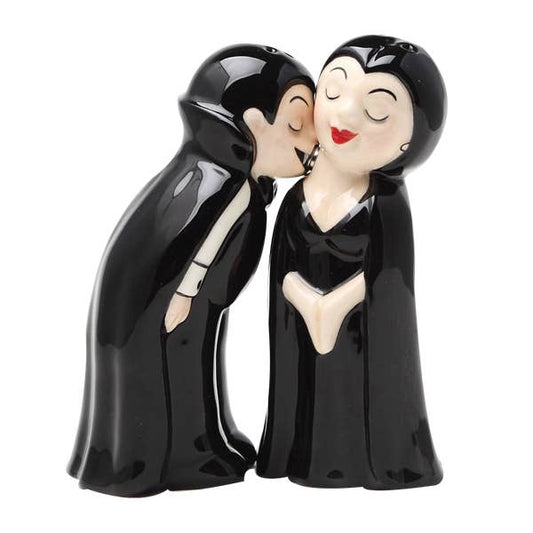 LOVE AT FIRST BITE Vampire Kiss Salt & Pepper Shaker Set