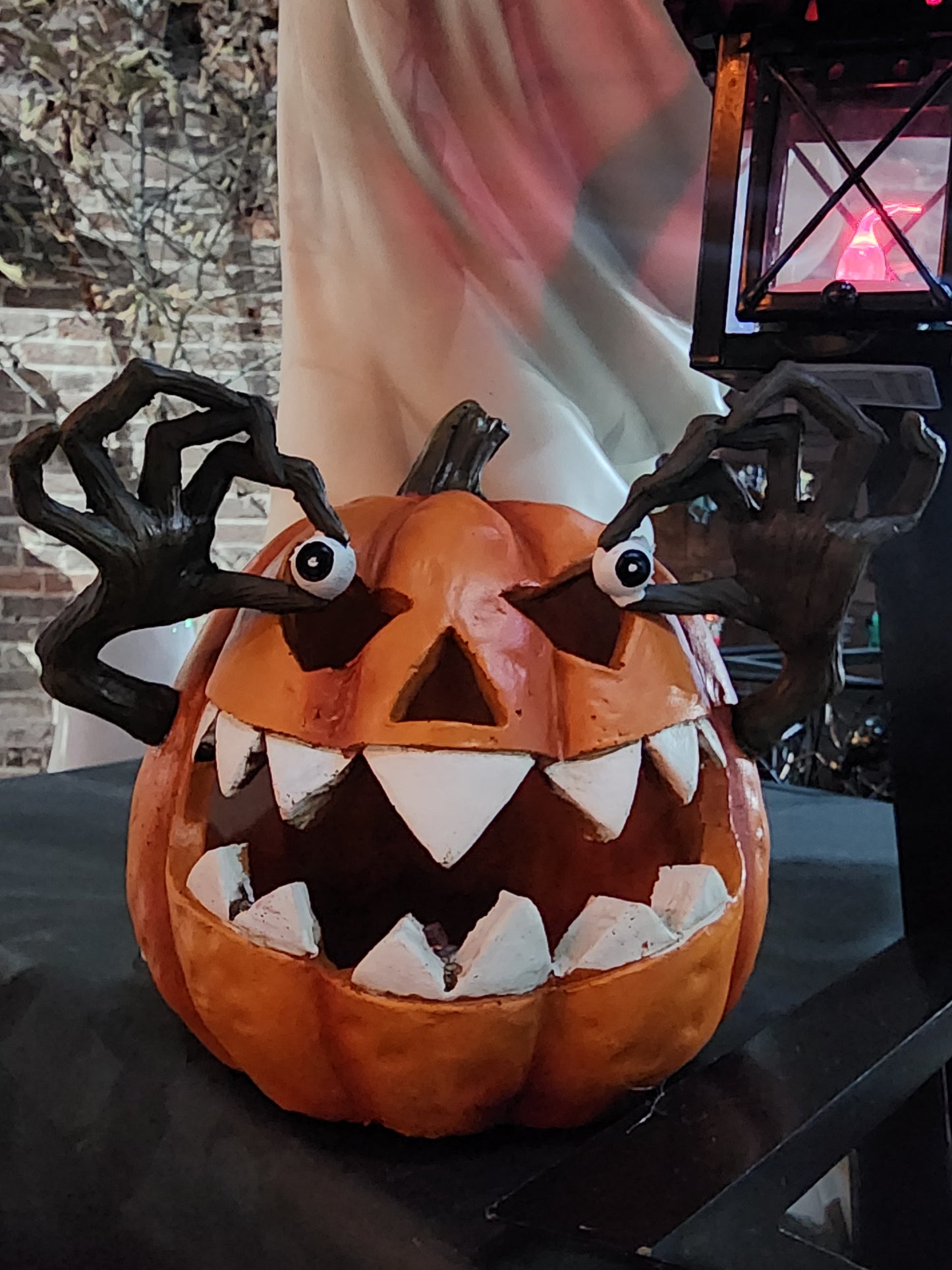 Crazy Eyes Light Up Jack-O-Lanterns