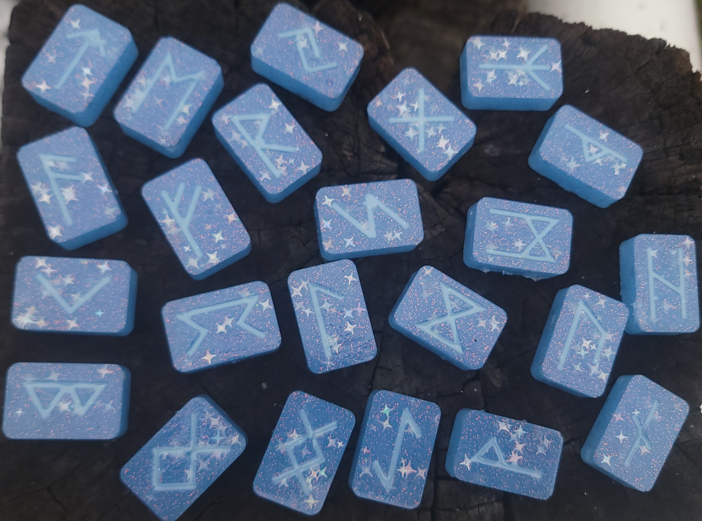 Glowing Blue Dream Rune Set