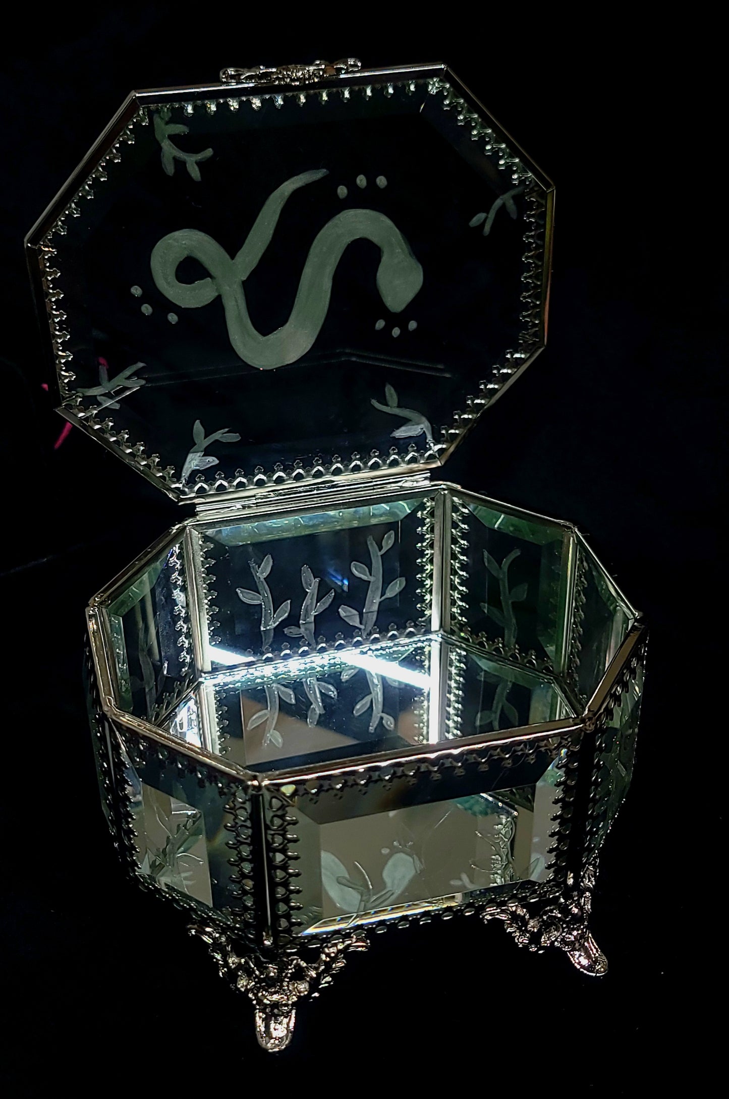 Witch's Glass trinket and jewelry box
