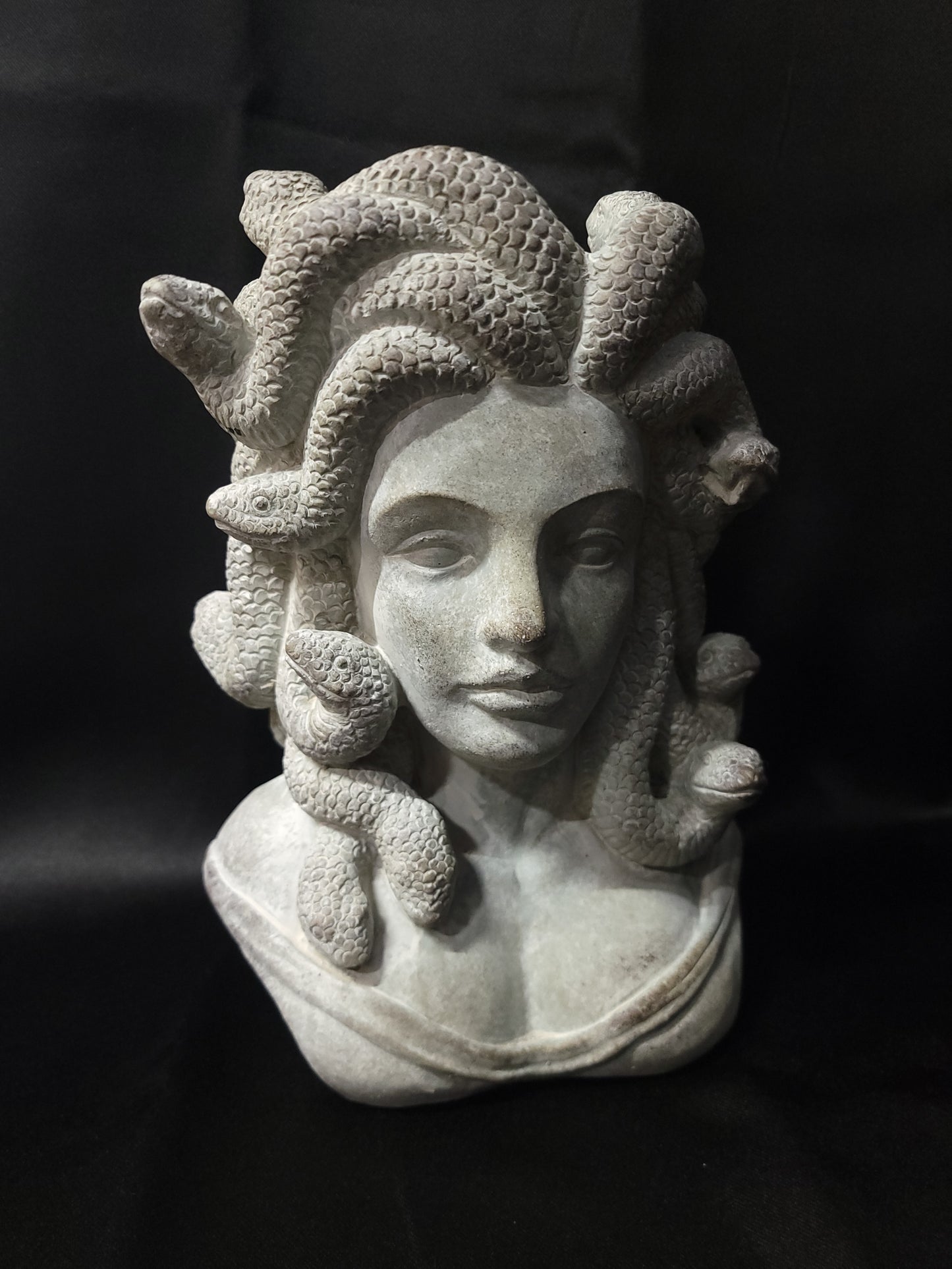 Medusa Bust XL Candle
