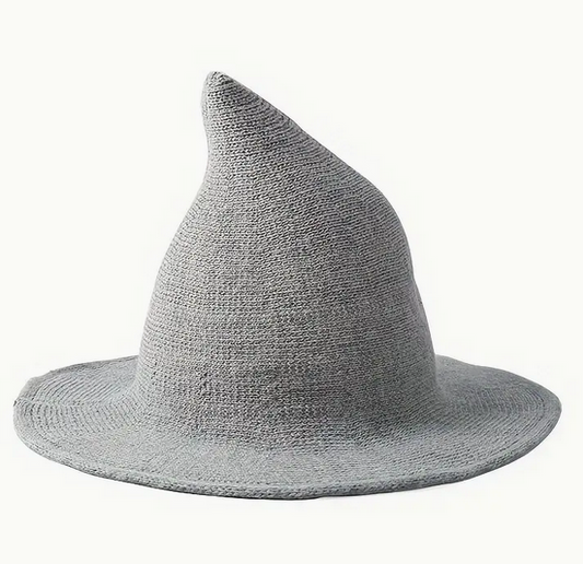 Modern Essentials Witch hat with small point