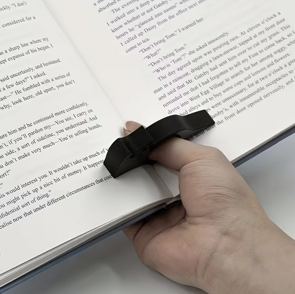 Black Cat Book Page Holder Finger Holder