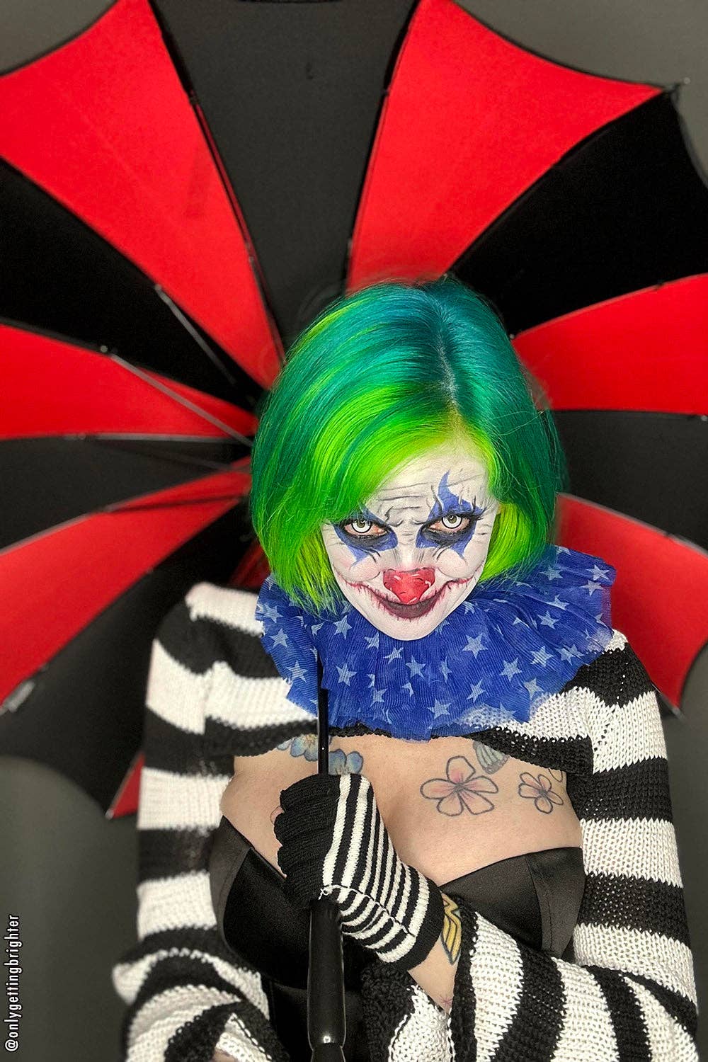 Batwing Pagoda Umbrella [BLACK/RED STRIPED] Accessories - Gothic & Alternative Gift - Haunted