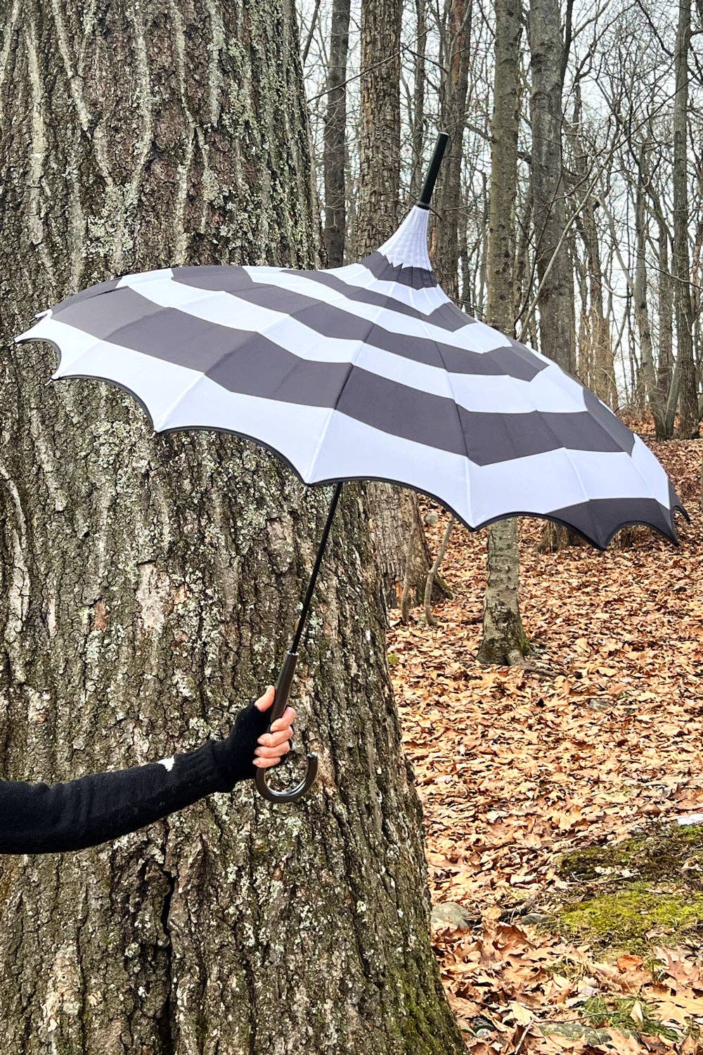 Batwing Pagoda Umbrella [SPOOKY SPIRAL] Accessories - Gothic & Alternative Gift - Haunted