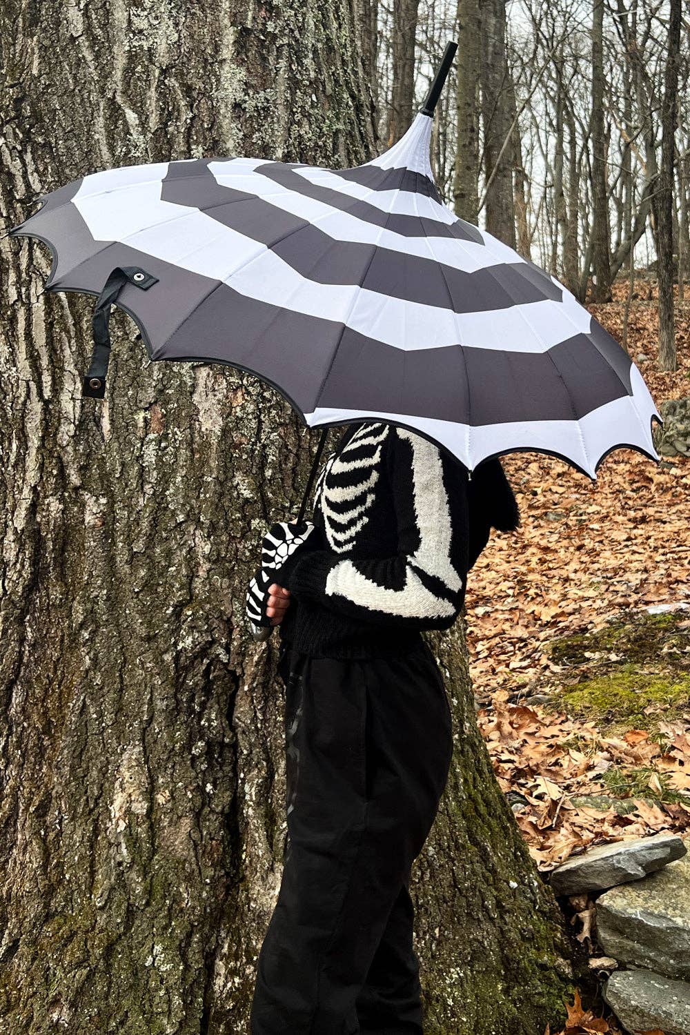 Batwing Pagoda Umbrella [SPOOKY SPIRAL] Accessories - Gothic & Alternative Gift - Haunted