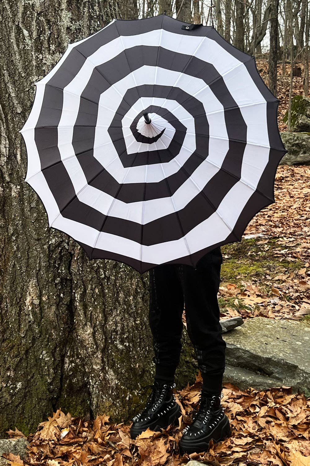 Batwing Pagoda Umbrella [SPOOKY SPIRAL] Accessories - Gothic & Alternative Gift - Haunted