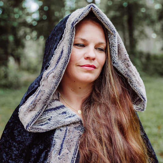 Black Hooded Cloak with Pewter Fur Trim Clothing - Gothic & Alternative Gift - Haunted