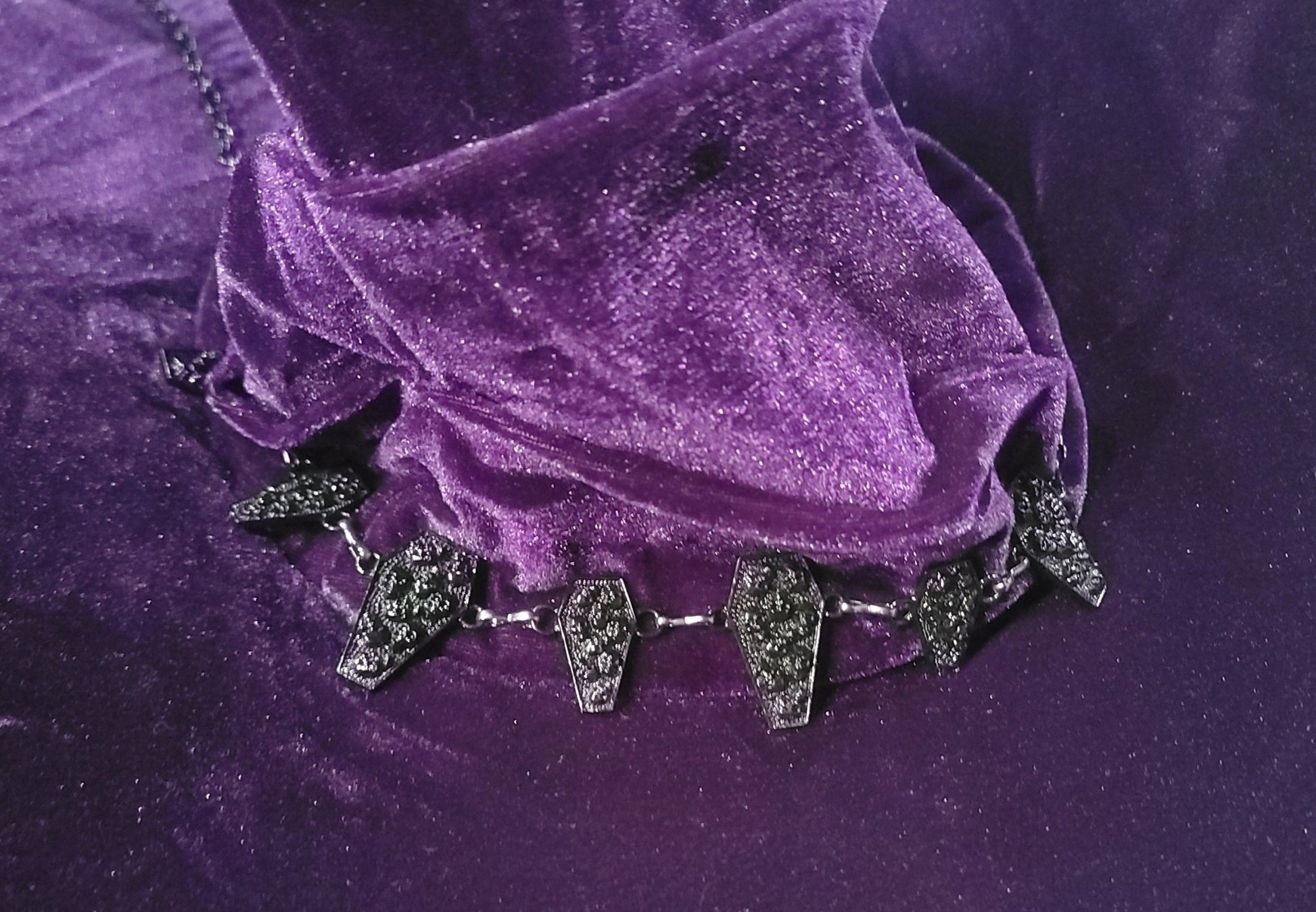 Coffin adjustable Hat chain - Gothic & Alternative Gift - Haunted