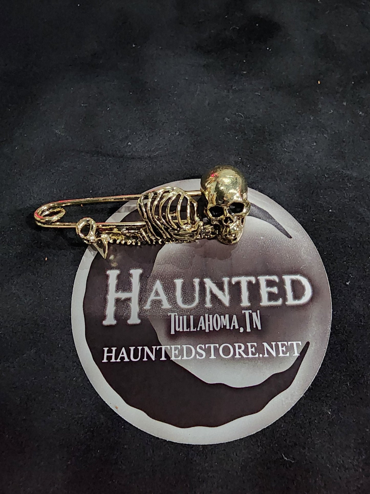 Creepy Skeleton Brooch Pin Jewelry - Gothic & Alternative Gift - Haunted