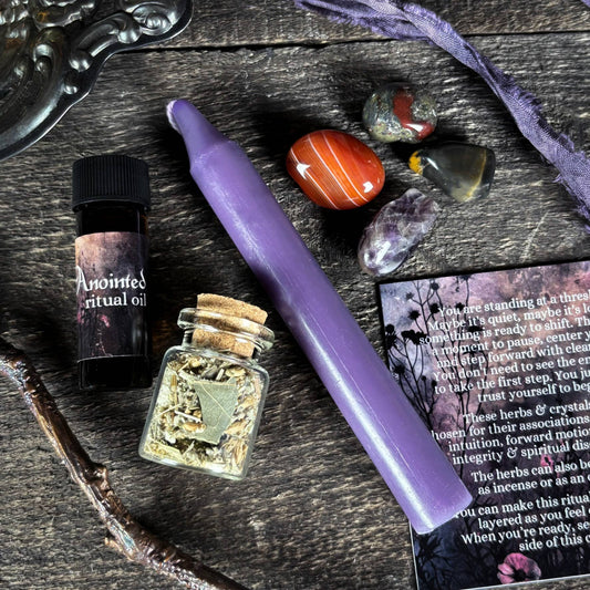 Crossroads Spell Kit • Liminal Space Work • Witchcraft Crystals - Gothic & Alternative Gift - Haunted