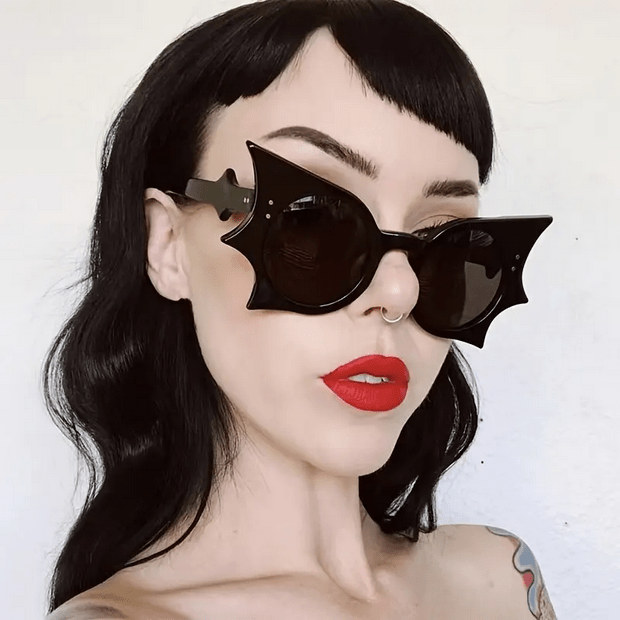 Gothic Bat Wing Round Sun Glasses Beauty - Gothic & Alternative Gift - Haunted