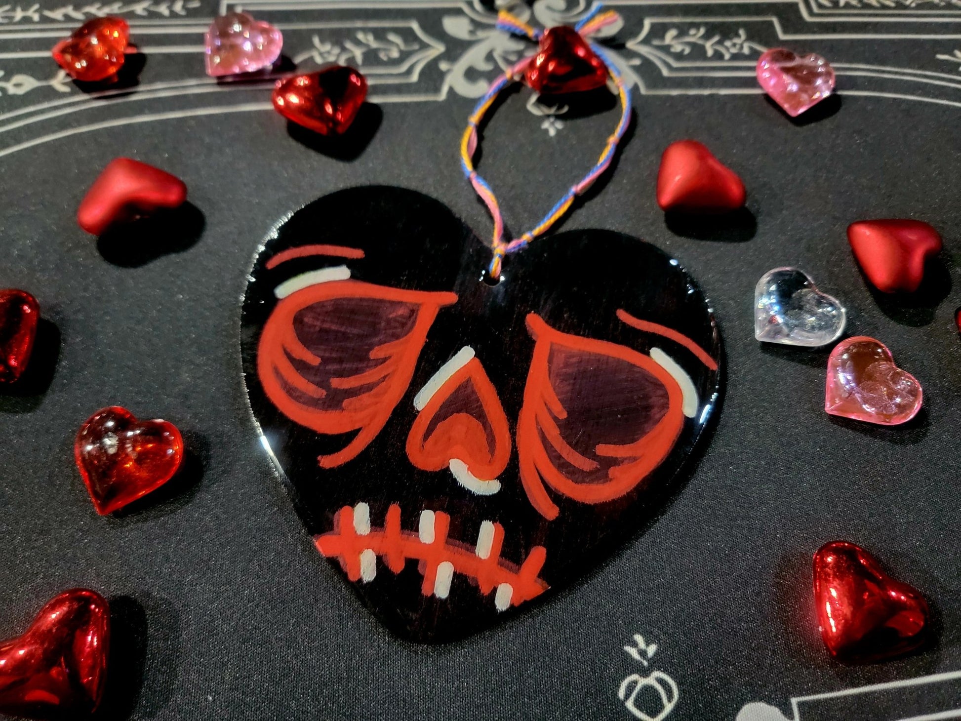 Lonely Heart Mini Wall Plaque wall hanging - Gothic & Alternative Gift - Haunted