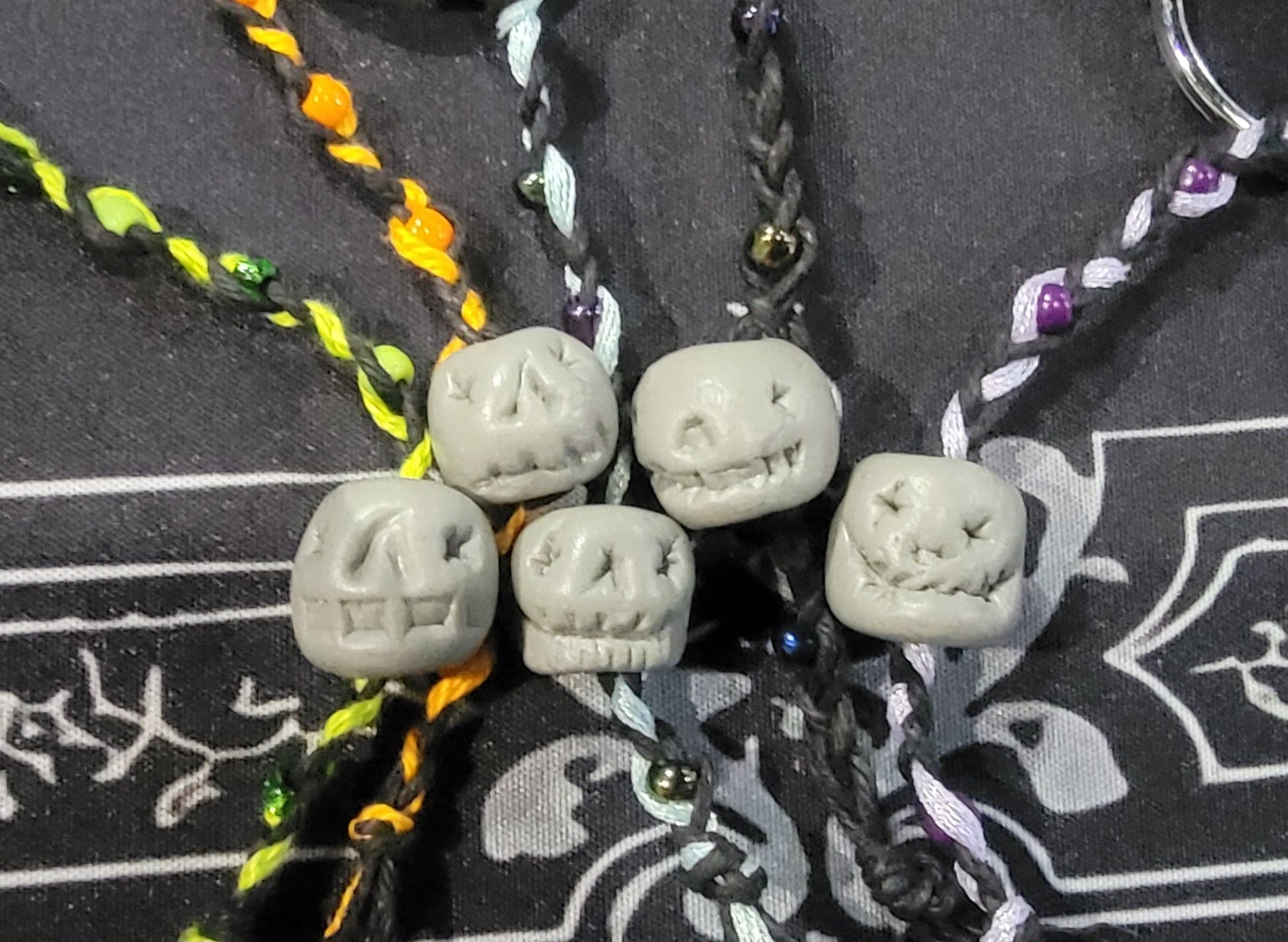 Mini shrunken head keychain Jewelry - Gothic & Alternative Gift - Haunted