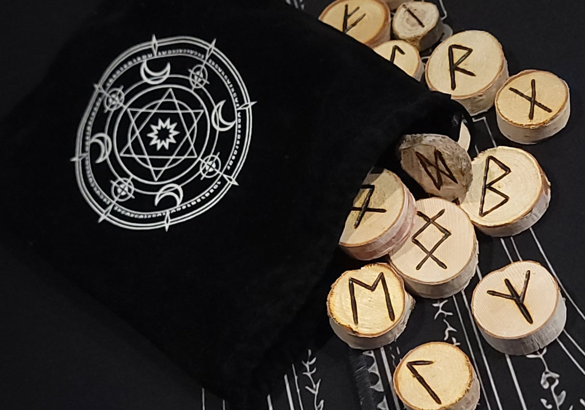 Natural wood slice Rune set Witch Supplies - Gothic & Alternative Gift - Haunted