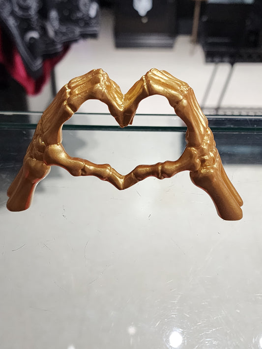 Skeleton heart ❤️  hands table decor
