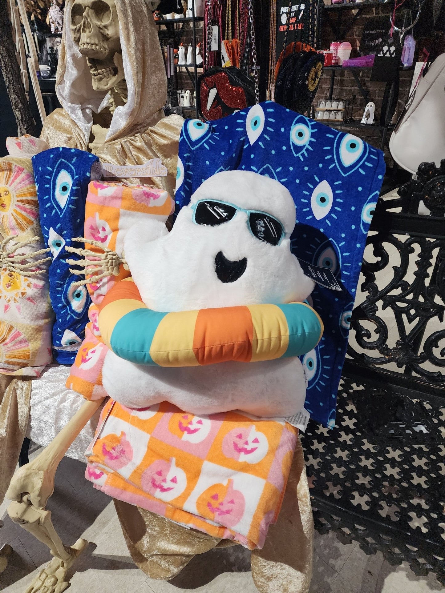 Summerween Ghost with Floaty Pillow-Martha Stewart Home Decor - Gothic & Alternative Gift - Haunted
