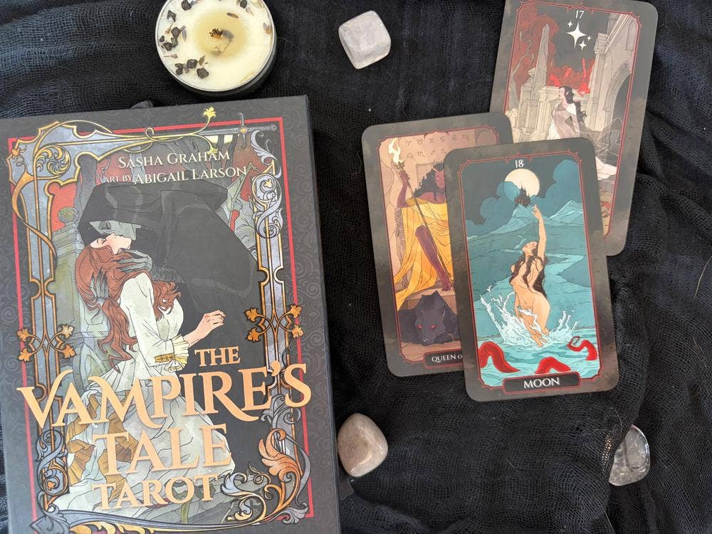 The Vampire's Tale Tarot Kit – 78 Cards & Gothic Guidebook Tarot Decks - Gothic & Alternative Gift - Haunted