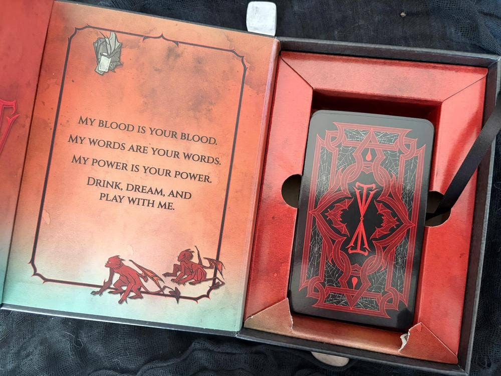The Vampire's Tale Tarot Kit – 78 Cards & Gothic Guidebook Tarot Decks - Gothic & Alternative Gift - Haunted