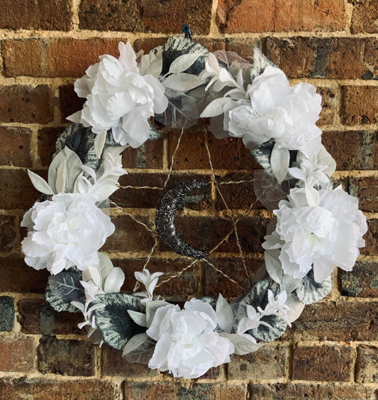 The white witch wreath Wreaths - Gothic & Alternative Gift - Haunted