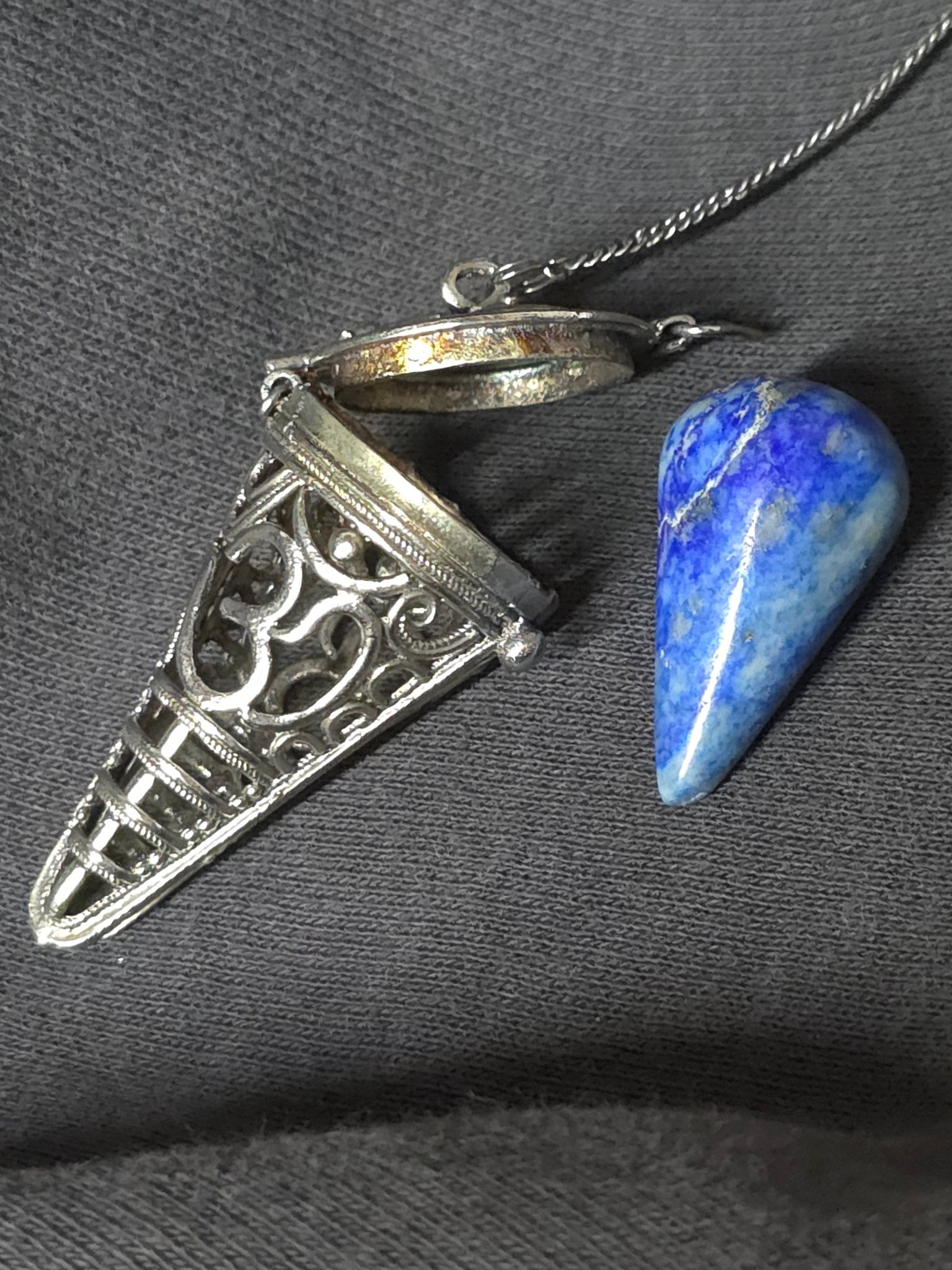 Vintage OM Pendulum with changeable real stones - Gothic & Alternative Gift - Haunted