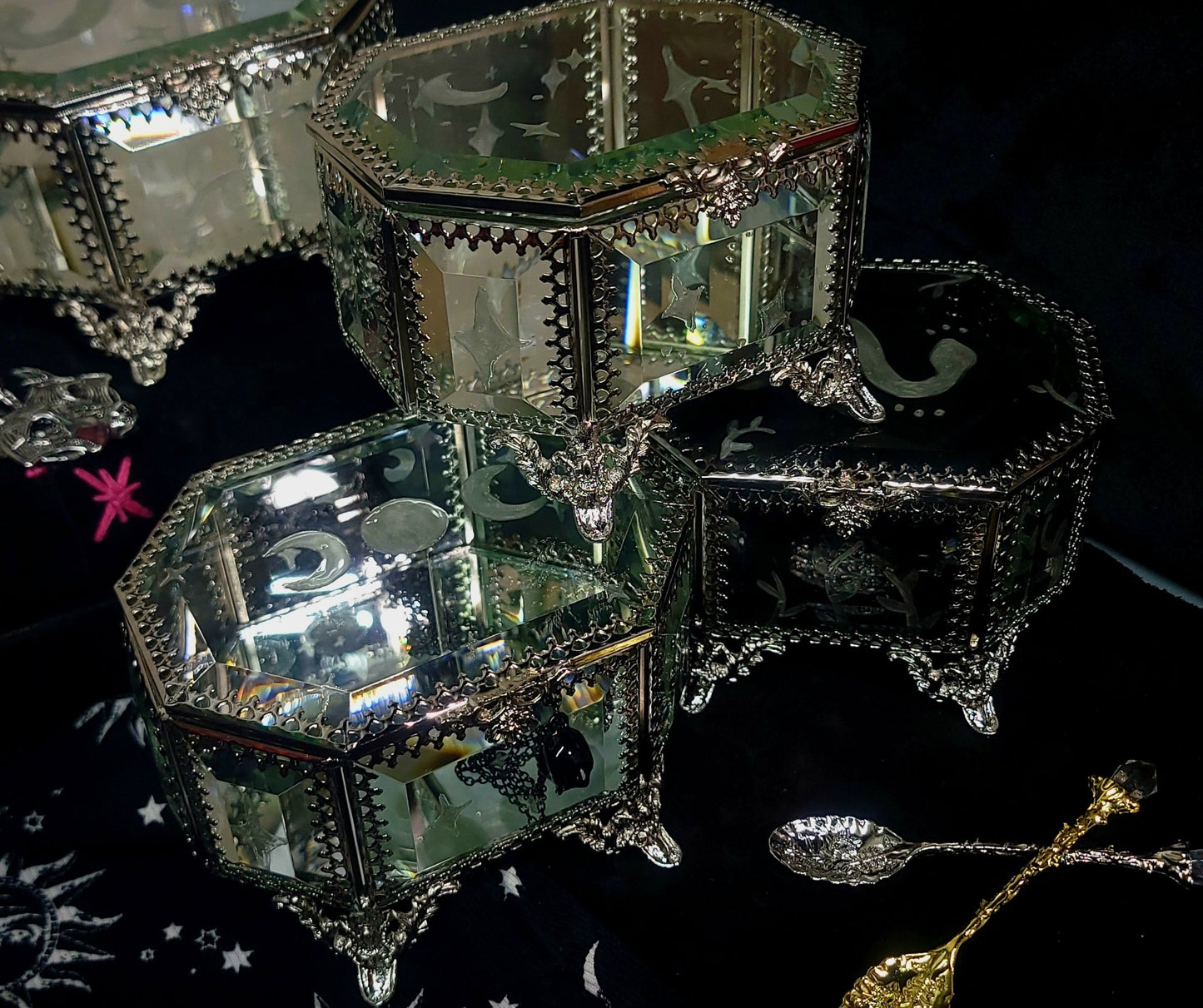 Witch's Glass trinket and jewelry box Witch Supplies - Gothic & Alternative Gift - Haunted